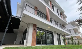 伊斯坦布尔Buyukcekmece豪华滨海家庭住宅